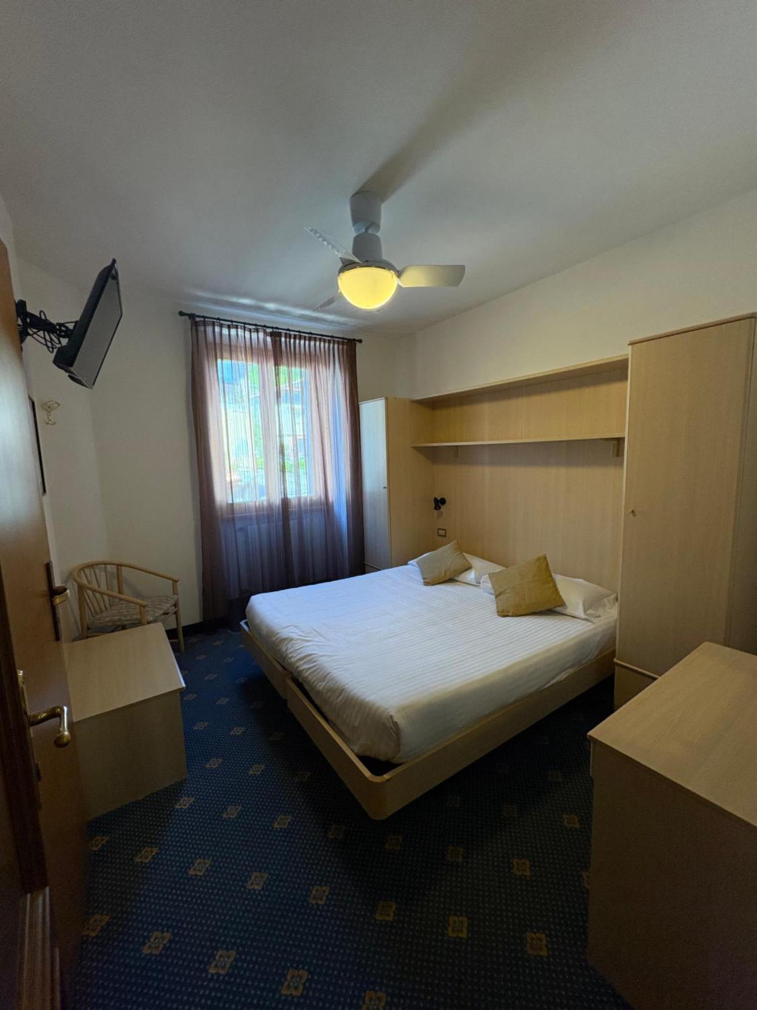 Garni Hotel Tignale Exterior photo