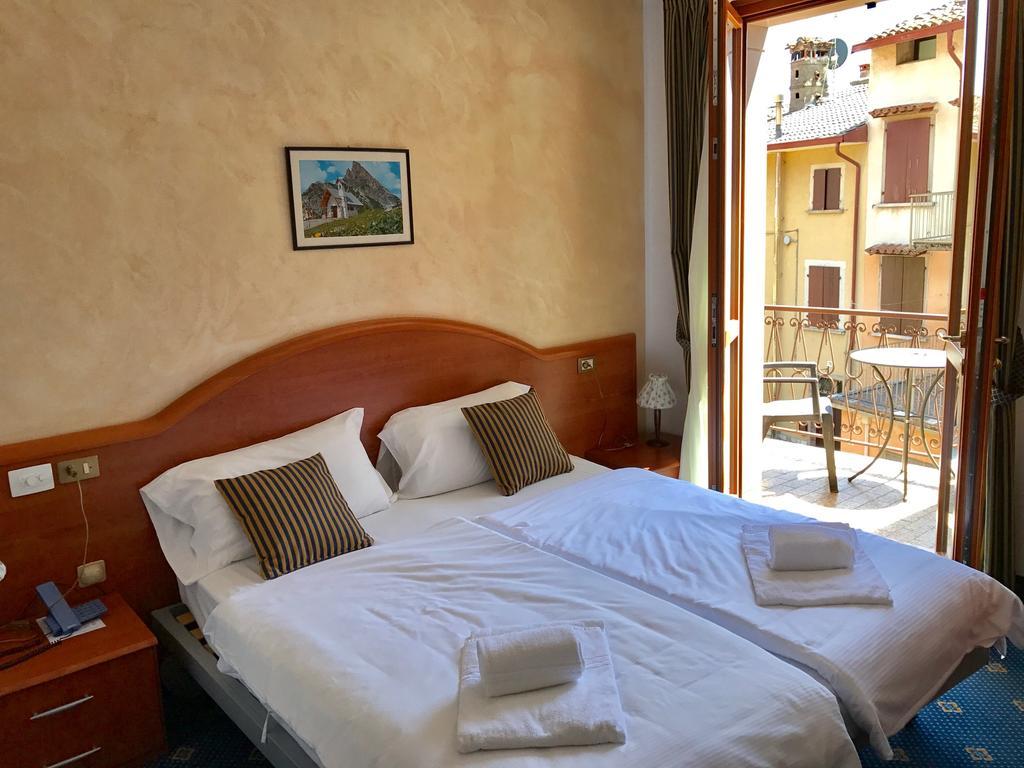 Garni Hotel Tignale Exterior photo